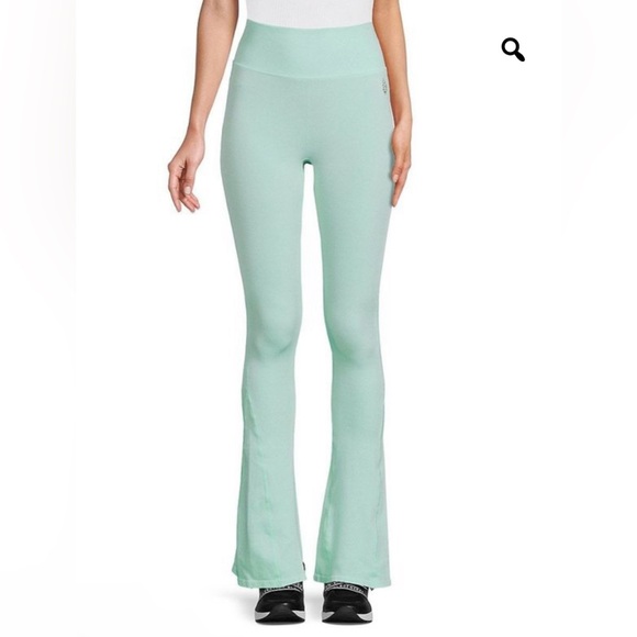 FREE PEOPLE Movement Rich Soul Flared Leg Pant legging Jade Ice M/L NWT $90 - Picture 2 of 9